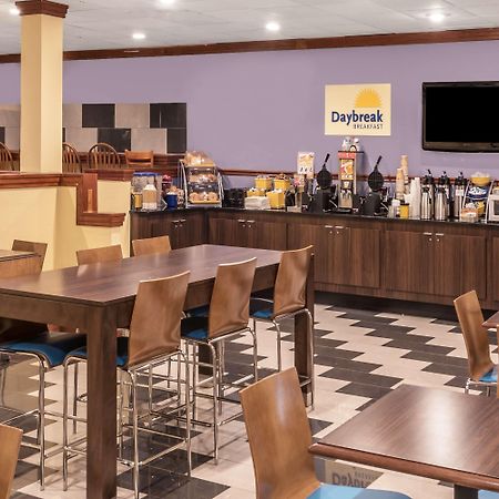 Days Inn By Wyndham Саут-Хилл Экстерьер фото